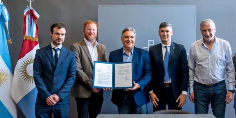 Llaryora postuló a Córdoba para que sea anfitriona del Mundial 2030