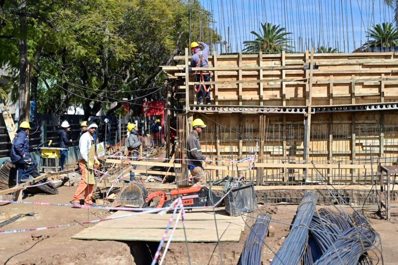 Villa María: el nuevo edificio Procrear ya alcanza el nivel del primer piso