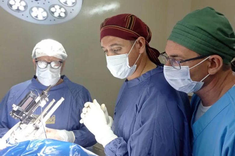 Histórica intervención quirúrgica para tratar el Parkinson