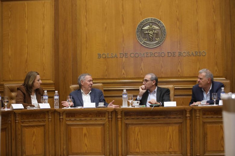 Schiaretti: “vamos a defender al complejo agroalimentario con uñas y dientes, como hacemos en Córdoba”