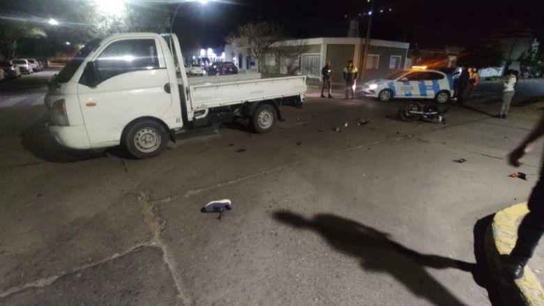 Accidente fatal: Un motociclista falleció tras chocar contra un camión