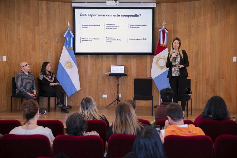 La Legislatura presentó un compendio de leyes culturales de los últimos 40 años