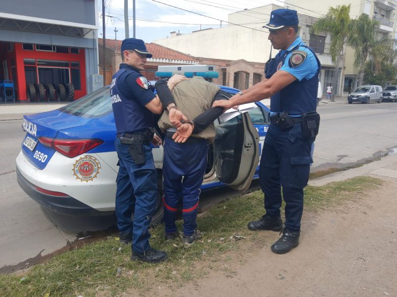 Quedó detenido por robar en una ferretería