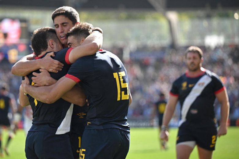 Con la presencia del villamariense Eduardo "Lollo" Bello, Los Pumas ganaron y clasificaron