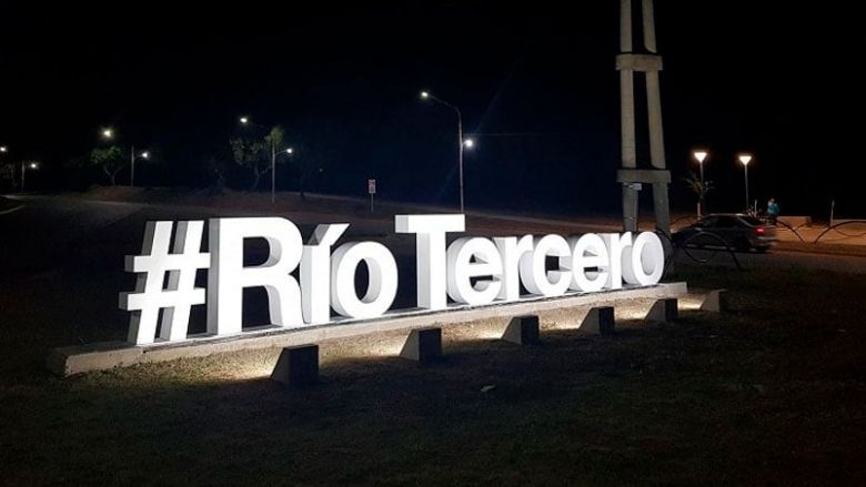 Femicidio en Río Tercero: un hombre mató a puñaladas a su pareja y se fugó 