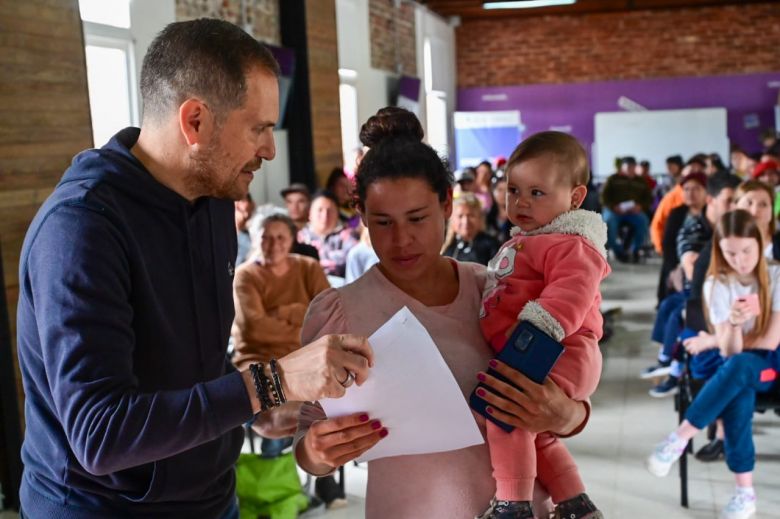 48 familias que accederán a viviendas propias firmaron convenios con el Renabap