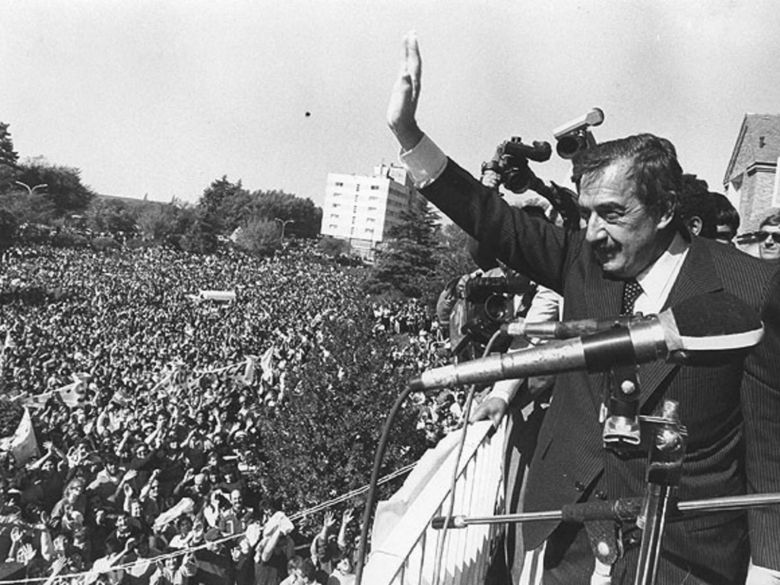 A 40 años del triunfo de Alfonsín y el inicio de un camino democrático