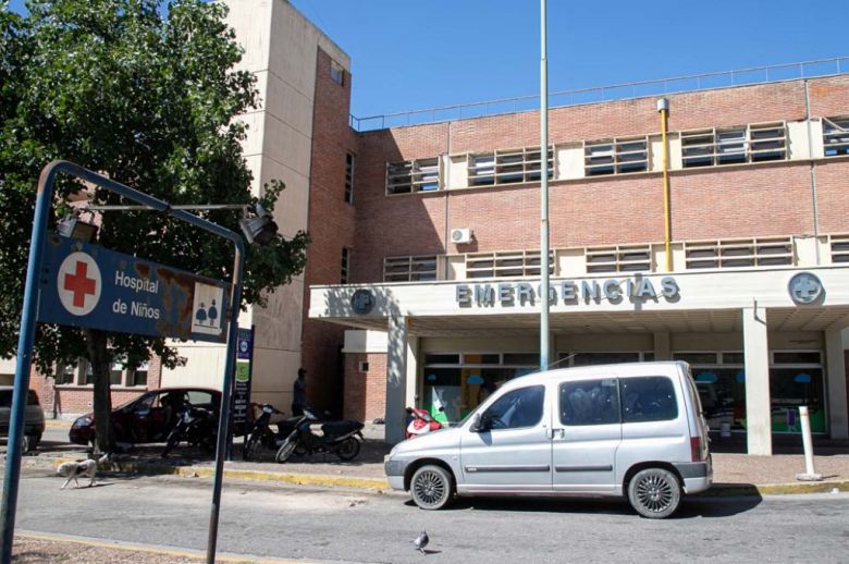 Córdoba: una madre se confundió y le dio insecticida a su hija 