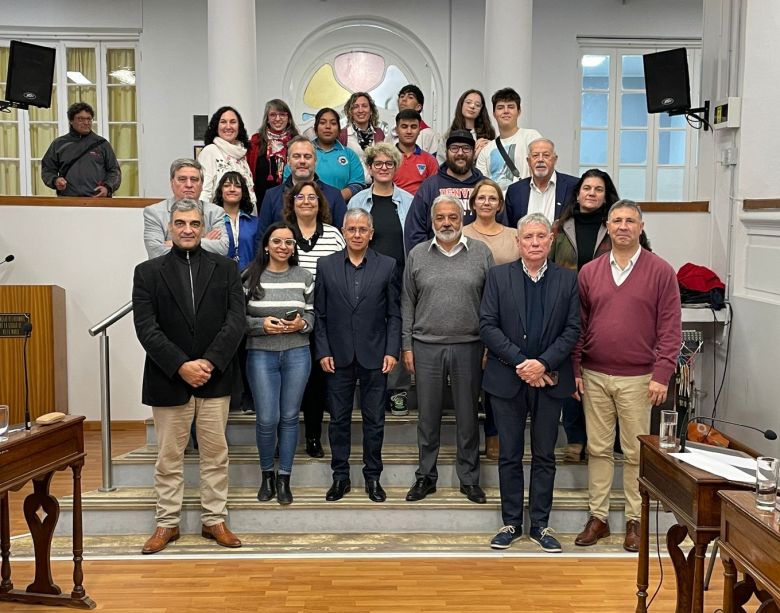 Concejales conmemoraron el 40º aniversario de la recuperación de la democracia