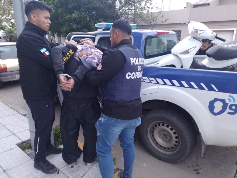 Villa María: dos detenidos con tres mil dólares