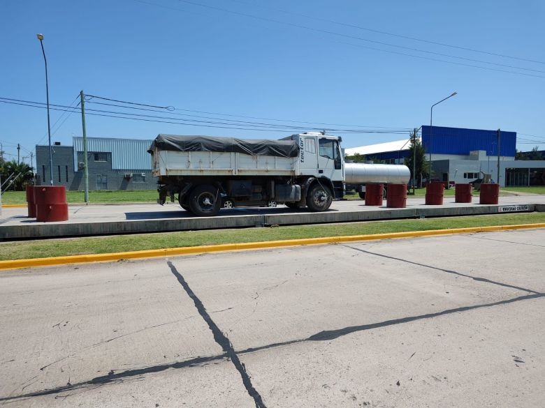 Verificaron la báscula de camiones del Parque Industrial