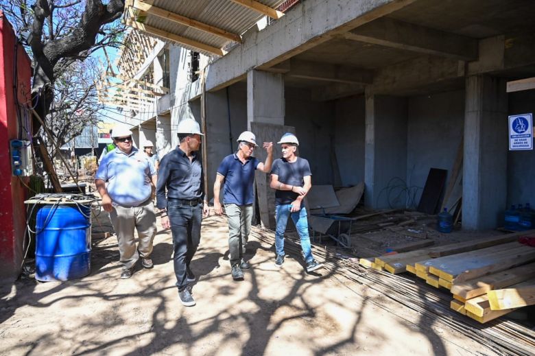 Martín Gill y Natalio Graglia recorrieron las obras del Procrear 