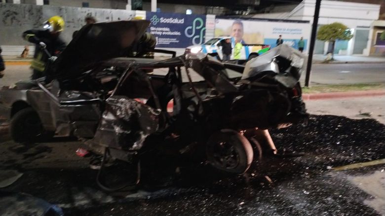 Una niña salió despedida de su auto tras impactar con otro vehículo