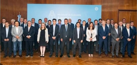 Massa garantizó a las provincias los recursos para el pago de sueldos y aguinaldos