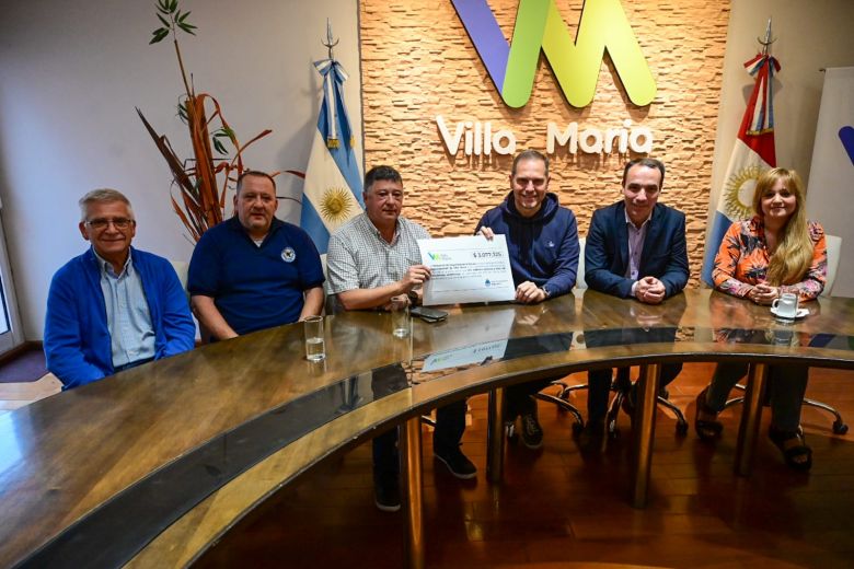 El cuerpo de Bomberos recibió una donación de más de tres millones de pesos 