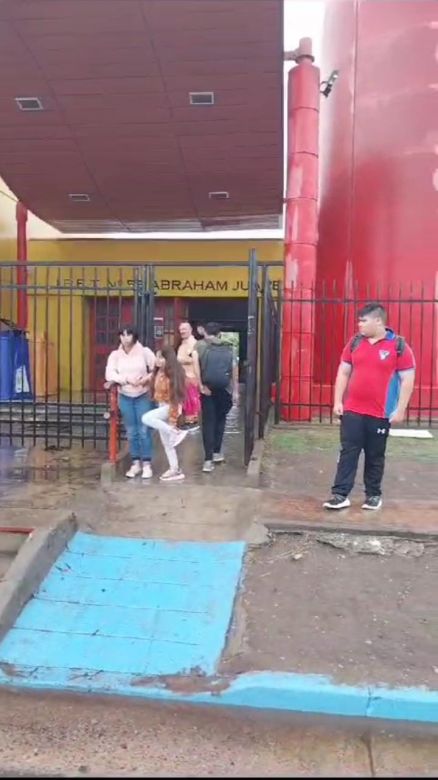 Por inundaciones, suspendieron las clases en el IPET Nº Abraham Juárez