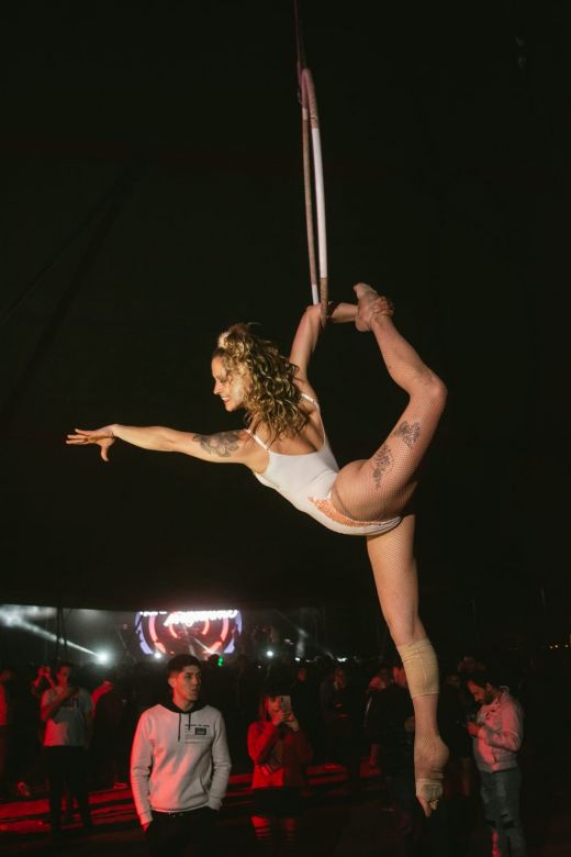 Antonieta Cacciavilliani: el arte de volar que la condujo hacia el escenario de Carlos Paz