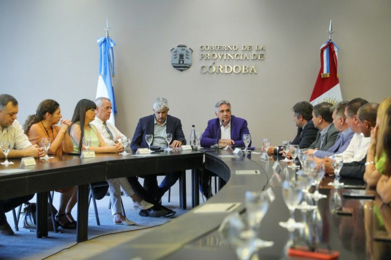 La directora del Pasteur se reunió con el gobernador Llaryora