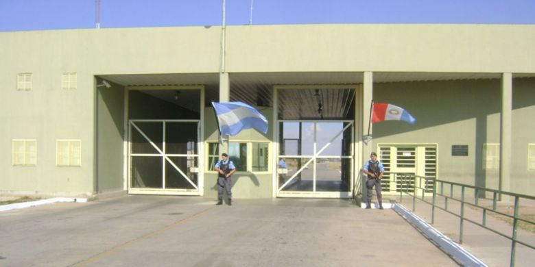 Bouwer: quisieron ingresar drogas y celulares en el camión de un proveedor