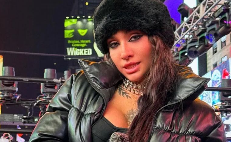 María Becerra la rompió en Times Square por los festejos de Año Nuevo