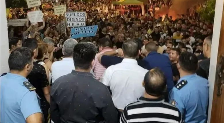 Tras la tensión, policías llegaron a un acuerdo con el gobierno de La Rioja