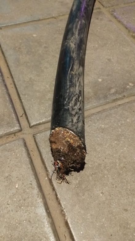 Dos detenidos por robar cables de telefonía