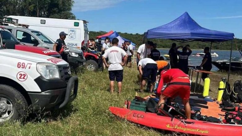 Villa Rumipal: intensa búsqueda de un hombre que cayó de una moto de agua