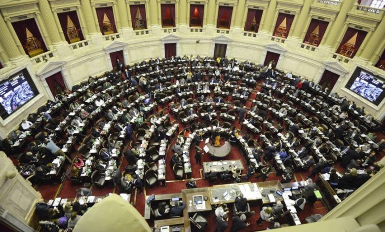 El oficialismo logró apoyo opositor y la Ley Ómnibus llegará al recinto