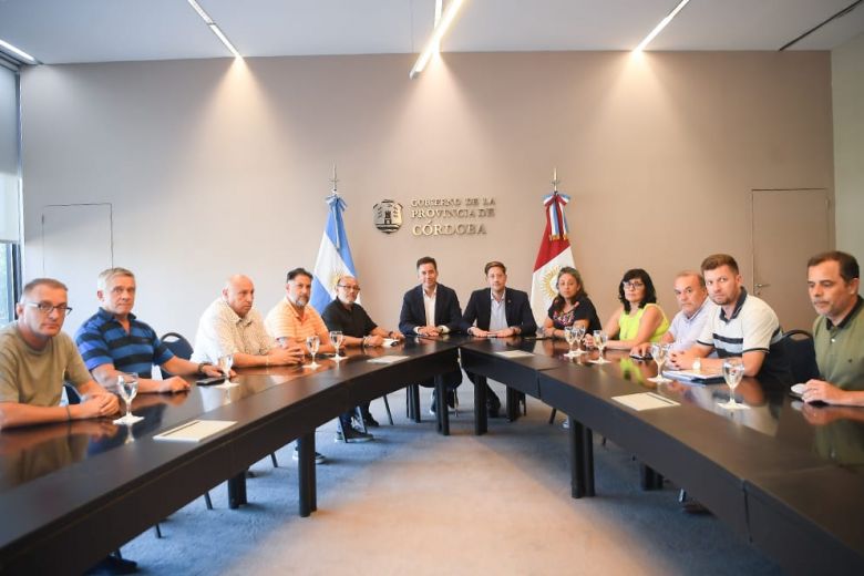 Empleados públicos y la provincia firmaron el acuerdo salarial
