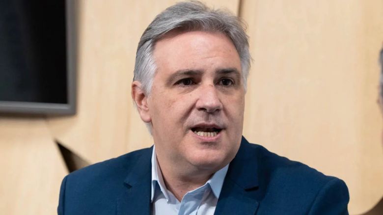  Llaryora dijo que van acompañar la Ley Ómnibus, pero objetó bajar “todo” el paquete fiscal