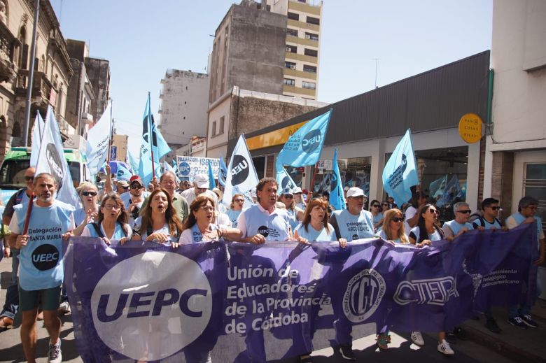 Docentes ratificaron el rechazo a la oferta salarial y se movilizarán a la Unicameral