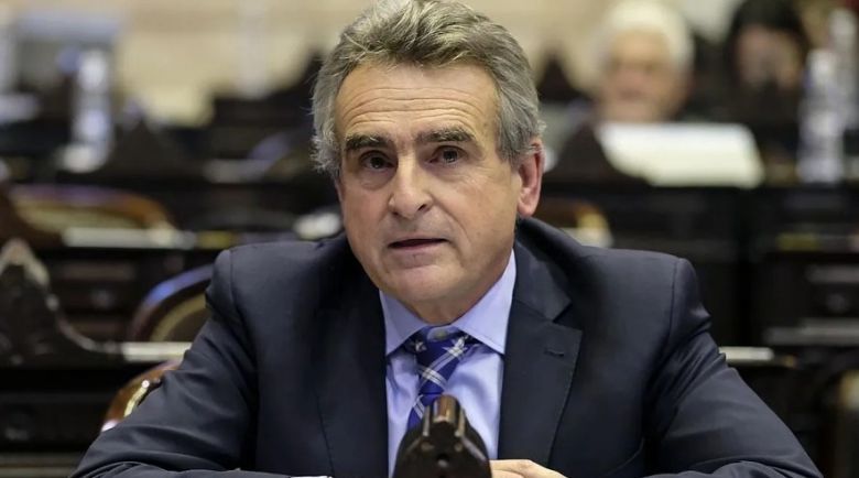 Rossi: "el gobierno de Milei quiere una traslación de poderes y facultades que son propias del Congreso"