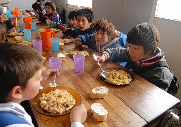 El Gobierno dejó de enviar fondos y alimentos a comedores comunitarios
