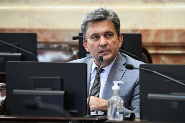 Victor Zimmerman:  "lo más importante es poner en marcha la economía y ayudar a los de abajo"