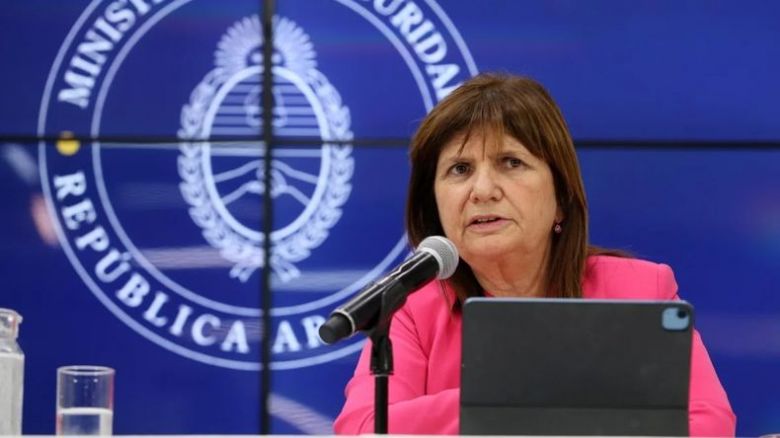 El Ministerio de Seguridad habilitó a Prefectura a utilizar "todo tipo de armas de fuego"