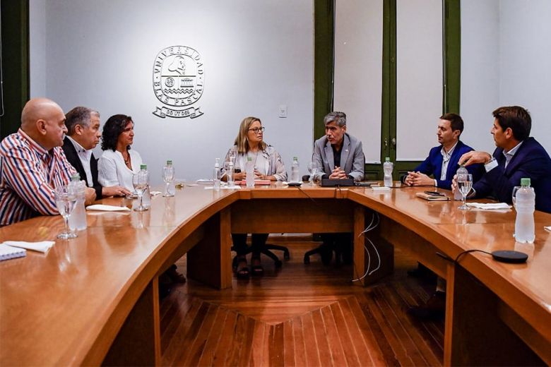Ley de Seguridad: se firmó un convenio para capacitar a intendentes y jefes comunales