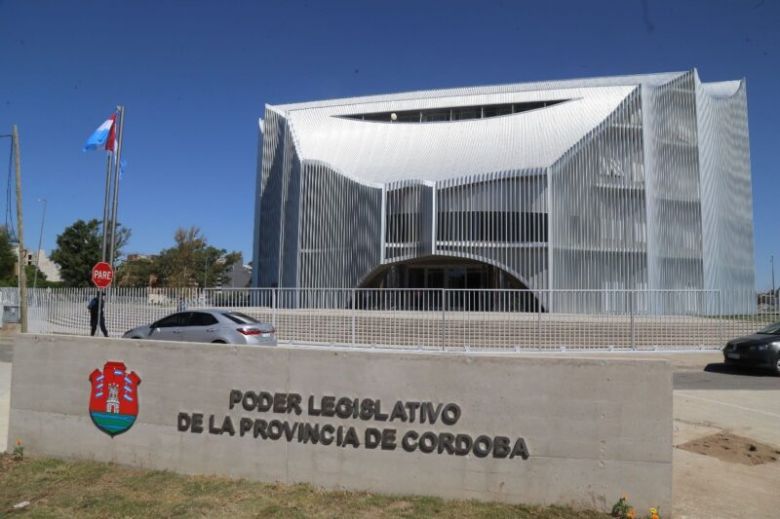 No hubo quórum en la Legislatura y la oposición apuntó contra el oficialismo