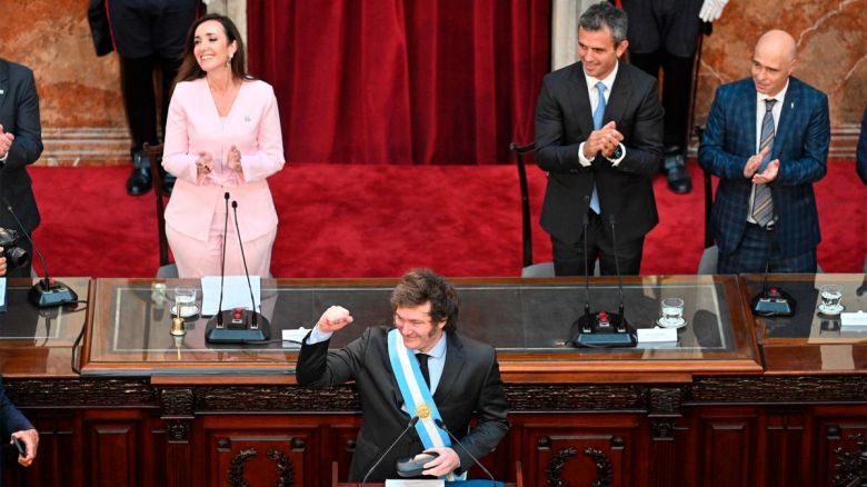 Milei llamó a firmar un "nuevo contrato social" el 25 de mayo