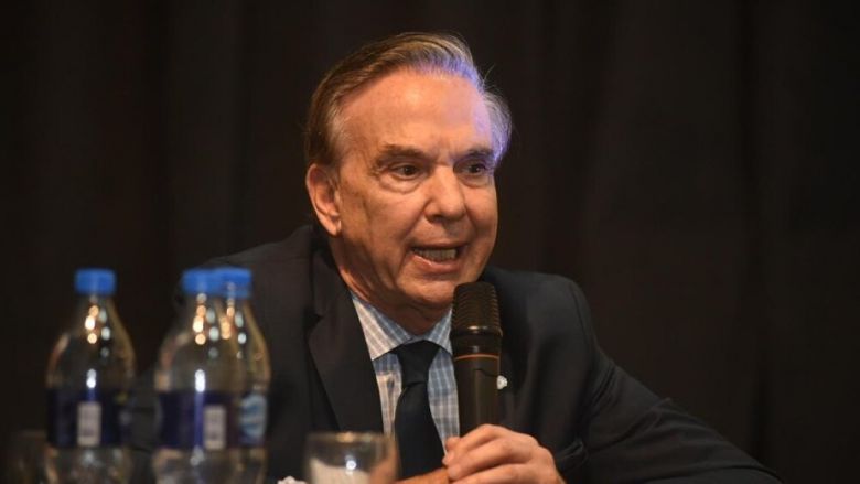 Pichetto defendió el aumento del 30% a los legisladores: “¿Querés que seamos Uganda?”