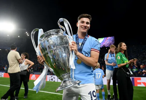 El Manchester City estrenará un documental de Julián Álvarez