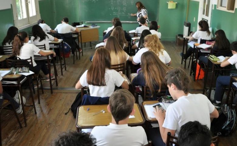El Gobierno lanzó vouchers para alumnos de familias que no pueden pagar la cuota de escuelas privadas