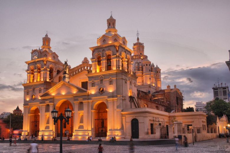 Córdoba capital se prepara para vivir Semana Santa