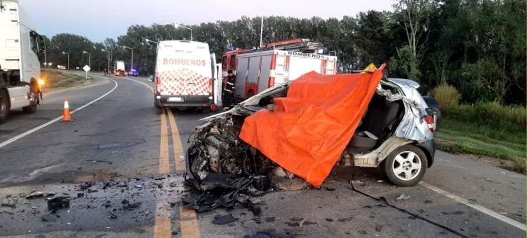 Un hombre murió tras chocar de frente un camión sobre ruta 158