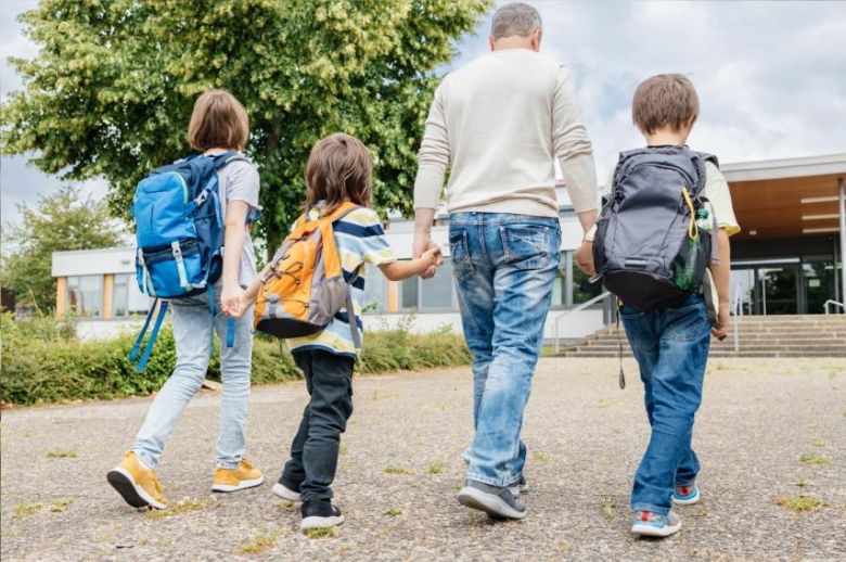 Según el Indec, criar un hijo supera el ingreso promedio de las familias pobres