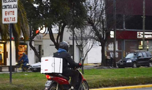 Cadetes están en desacuerdo con el estacionamiento tarifado