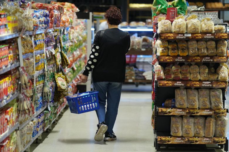 Antes la preocupación era la inflación, ahora llegar a fin de mes