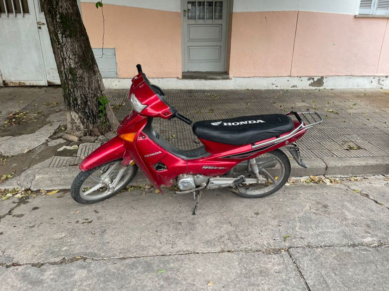 La policía recuperó una moto robada