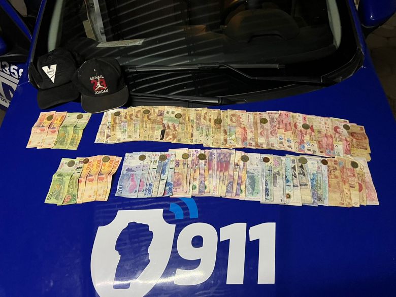 Quedaron detenidos por robar en una despensa