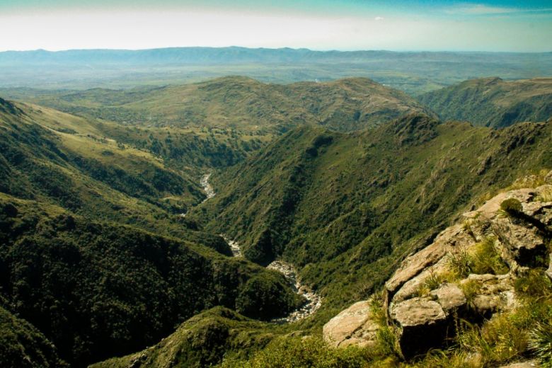 Un fuerte sismo afectó a varias ciudades serranas