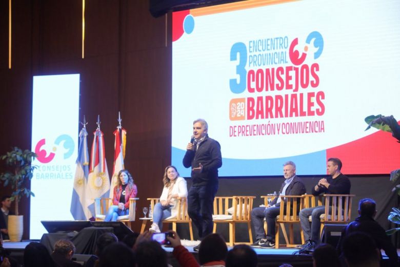Llaryora ratificó el apoyo de la Provincia para el desarrollo de los Consejos Barriales